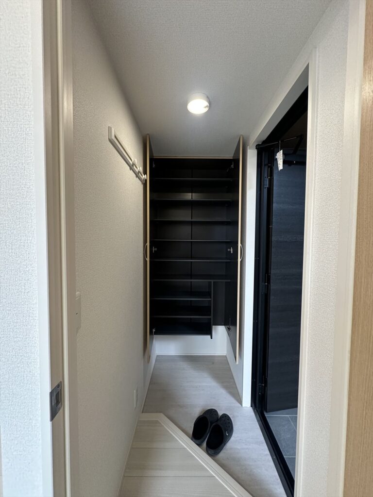 不動産管理_物件紹介_ソアラ_1階玄関