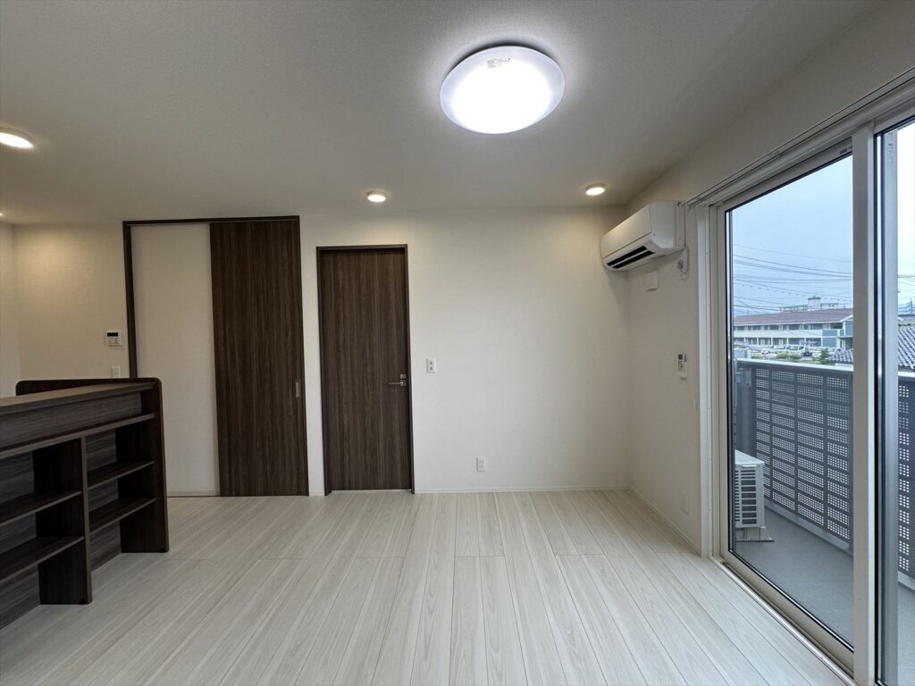 不動産管理_物件紹介_ソアラ_2階リビングキッチン