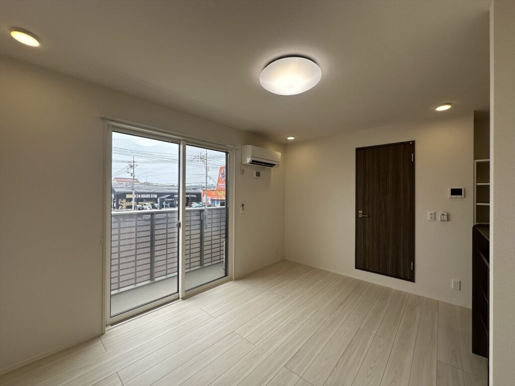 不動産管理_物件紹介_ソアラ_2階リビングキッチン