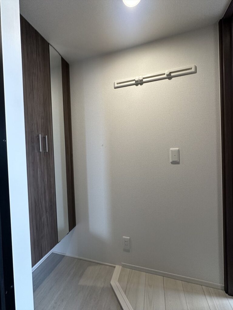 不動産管理_物件紹介_ソアラ_2階玄関