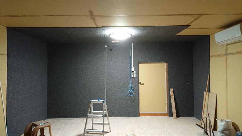 bl00033 スタジオ工事 フライング！